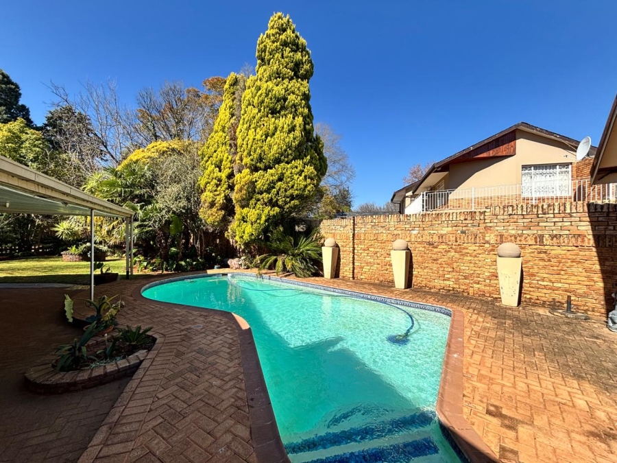 4 Bedroom Property for Sale in Flamwood North West
